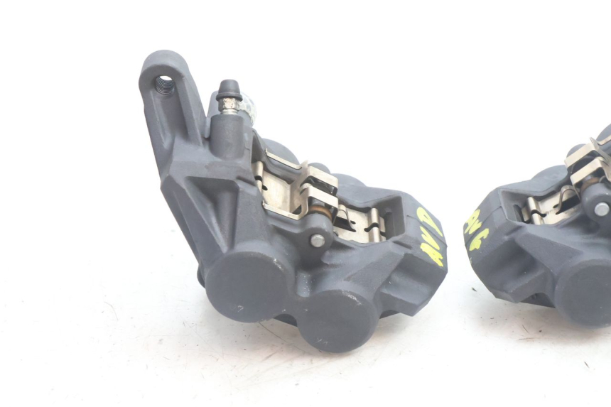 photo de PINÇA DE FREIO DIANTEIRA YAMAHA FZ8 800 (2010 - 2016) - Estado da superfície