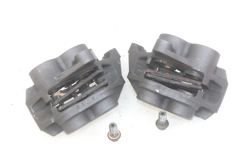 photo de PINÇA DE FREIO DIANTEIRA YAMAHA FZS FAZER 600 (1998 - 2001) - Outro ângulo de visão