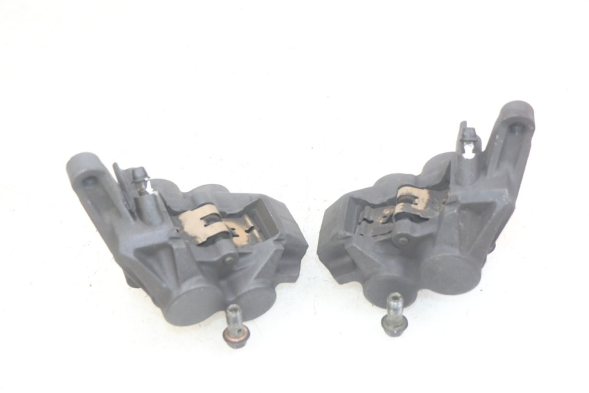 photo de PINÇA DE FREIO DIANTEIRA YAMAHA FZS FAZER 600 (1998 - 2001) - Pontos de fixação