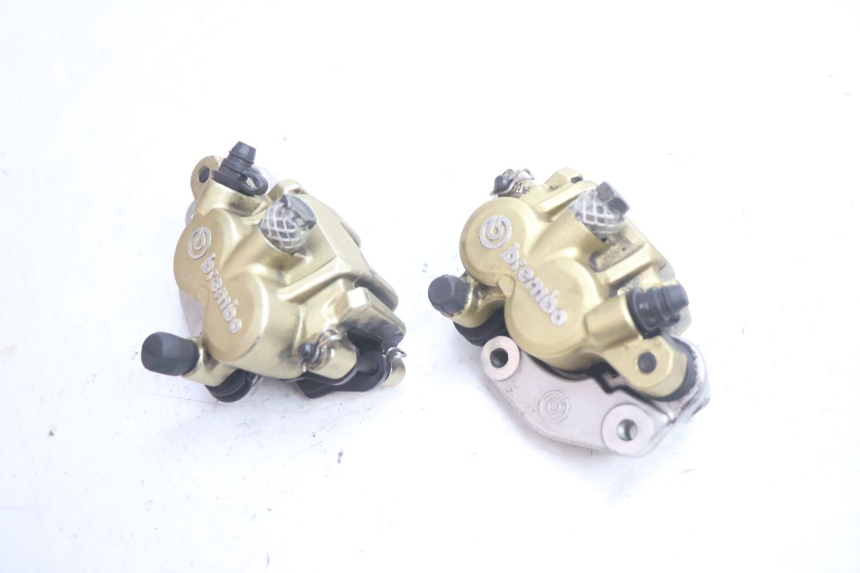 photo de PINÇA DE FREIO DIANTEIRA GILERA GP 800 (2007 - 2013) - Detalhe da peça