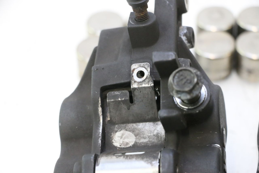 photo de PINÇA DE FREIO DIANTEIRA SUZUKI GSF N BANDIT 1200 (2001 - 2005) - Zoom do estado de desgaste