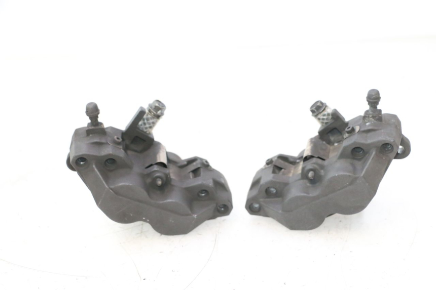 photo de PINÇA DE FREIO DIANTEIRA SUZUKI GSR 600 (2005 - 2012) - Pontos de fixação
