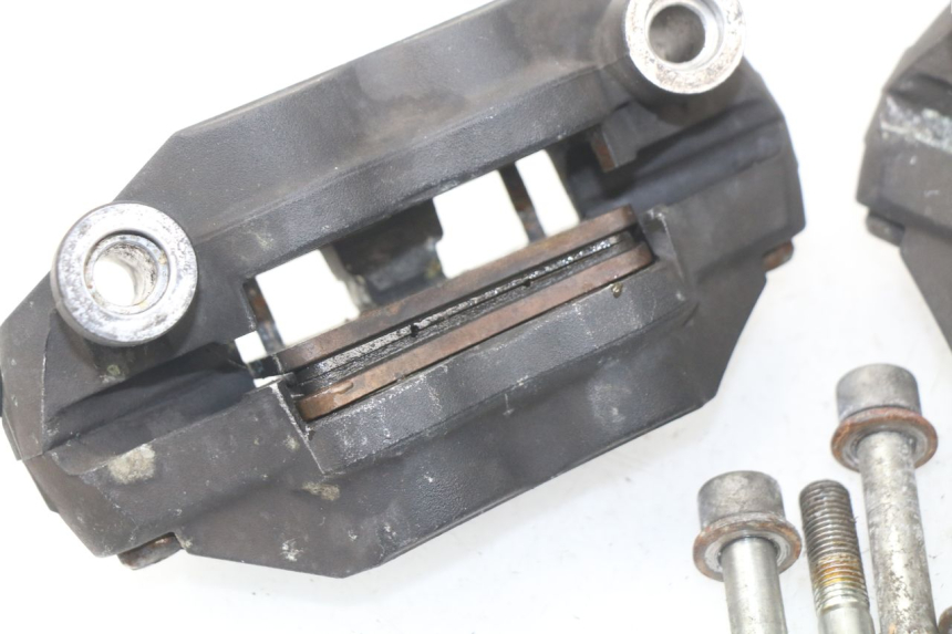 photo de PINÇA DE FREIO DIANTEIRA SUZUKI GSX-R GSXR 600 (2008 - 2010) - Outro ângulo de visão