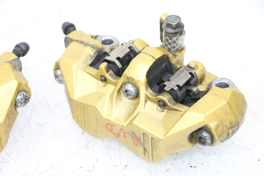 photo de PINÇA DE TRAVÃO DIANTEIRA SUZUKI GSXR GSX-R 1000 (2003 - 2004) - Estado da superfície