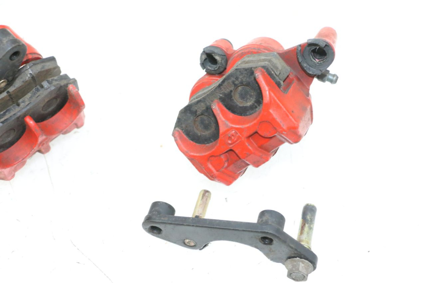 photo de PINÇA DE FREIO DIANTEIRA JM MOTORS GTS 125 (2015 - 2019) - Pontos de fixação