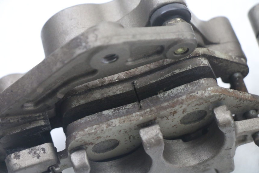photo de PINÇA DE TRAVÃO DIANTEIRO KYMCO XCITING 500 (2007 - 2010) - Pontos de fixação