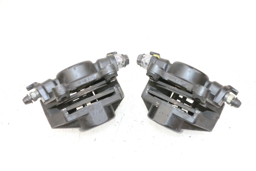 photo de PINÇA DE TRAVÃO DIANTEIRO PIAGGIO MP3 HPE 300 (2019 - 2026) - Zoom do estado de desgaste