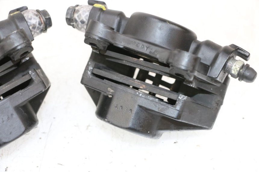 photo de PINÇA DE TRAVÃO DIANTEIRO PIAGGIO MP3 HPE 300 (2019 - 2026) - Ampliação técnica