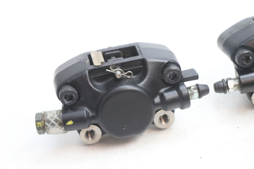 photo de PINÇA DE FREIO DIANTEIRA PIAGGIO MP3 LT 400 (2007 - 2012) - Detalhe da peça