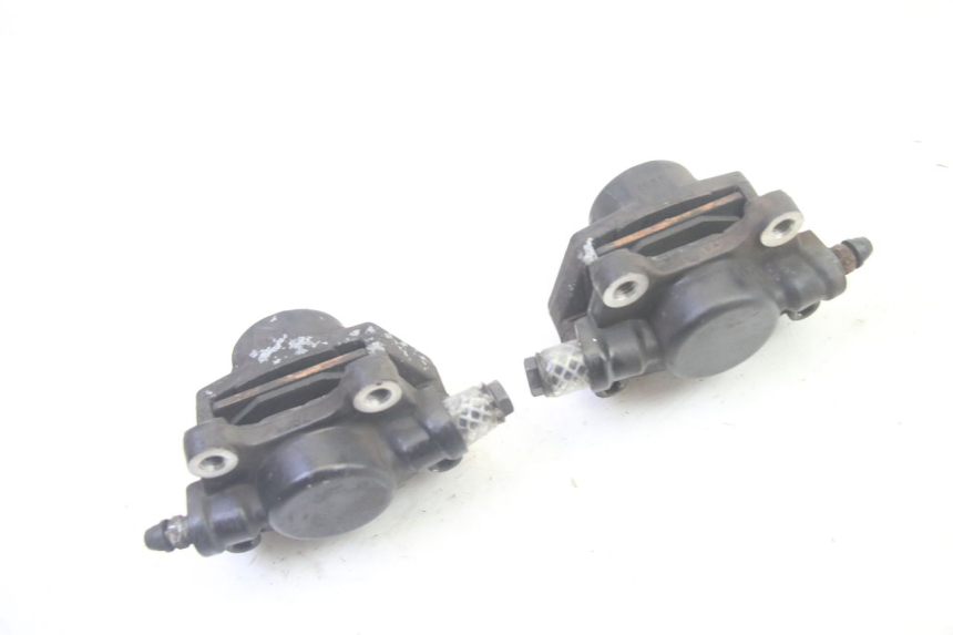 photo de PINÇA DE FREIO DIANTEIRA PIAGGIO MP3 500 (2016 - 2018) - Pontos de fixação