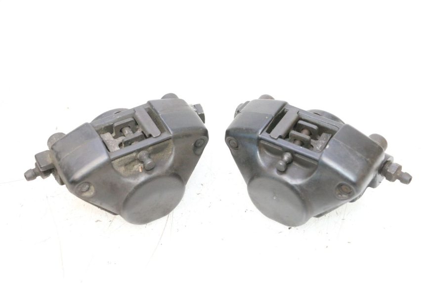photo de PINÇA DE FREIO DIANTEIRA PIAGGIO MP3 RL 250 (2006 - 2010) - Pontos de fixação