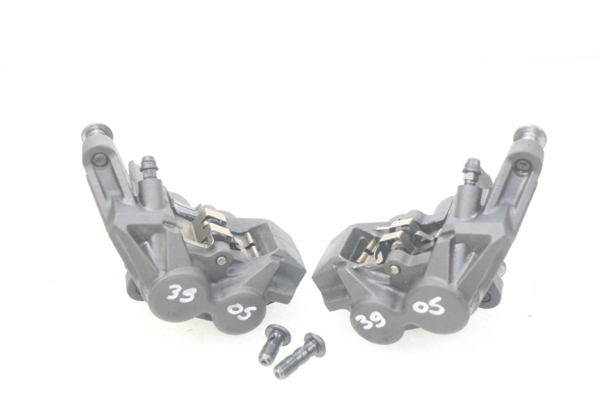 photo de PINÇA DE FREIO DIANTEIRA YAMAHA MT-07 MT07 ABS 700 (2014 - 2017) - Pontos de fixação