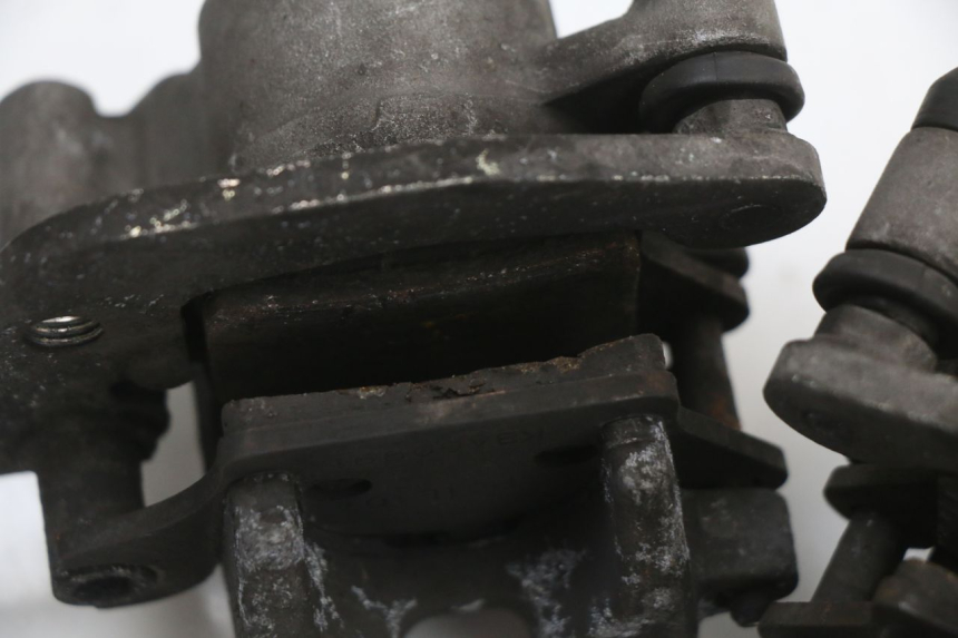 photo de PINÇA DE FREIO DIANTEIRA MBK MW TRYPTIK 125 (2014 - 2016) - Pontos de fixação