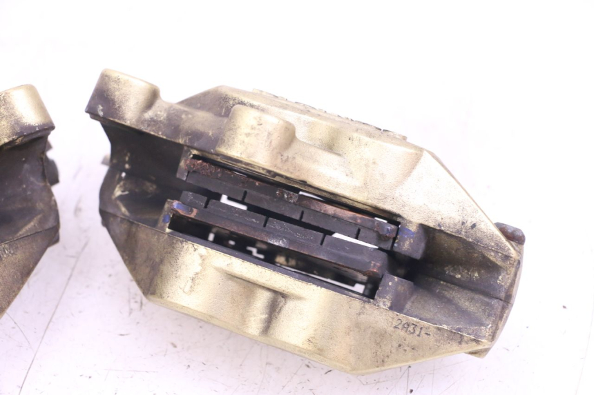 photo de PINÇA DE FREIO DIANTEIRA MOTO GUZZI NORGE 8V GT 1200 (2011 - 2016) - Outro ângulo de visão
