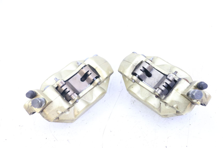 photo de PINÇA DE FREIO DIANTEIRA MOTO GUZZI NORGE 8V GT 1200 (2011 - 2016) - Pontos de fixação