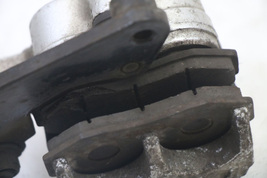 photo de PINÇA DE FREIO DIANTEIRA JM MOTORS OLDIES GT 4T 50 (2018 - 2025) - Pontos de fixação