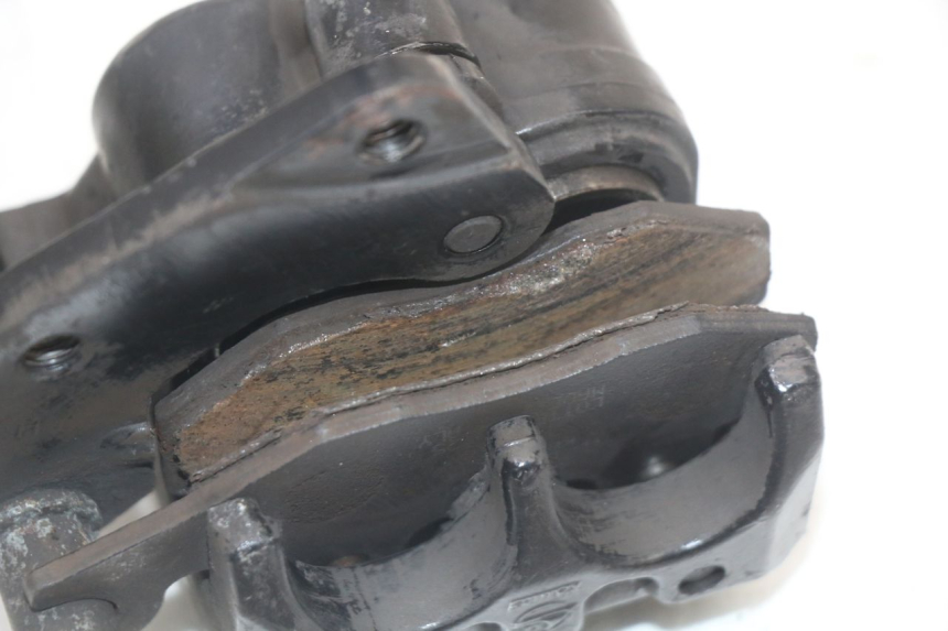 photo de PINÇA DE FREIO DIANTEIRA PEUGEOT DJANGO 125 (2014 - 2017) - Pontos de fixação