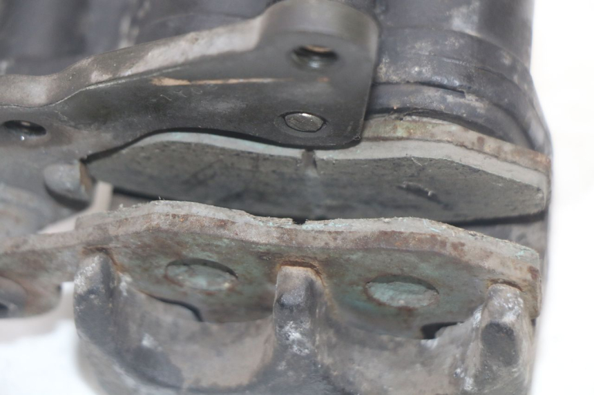 photo de PINÇA DE FREIO DIANTEIRA PIAGGIO BEVERLY 125 (1998 - 2005) - Pontos de fixação
