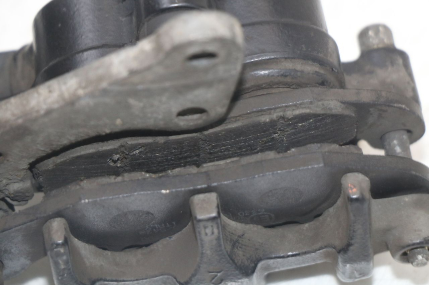 photo de PINÇA DE FREIO DIANTEIRA PIAGGIO LIBERTY IGET 4T 50 (2021 - 2025) - Pontos de fixação