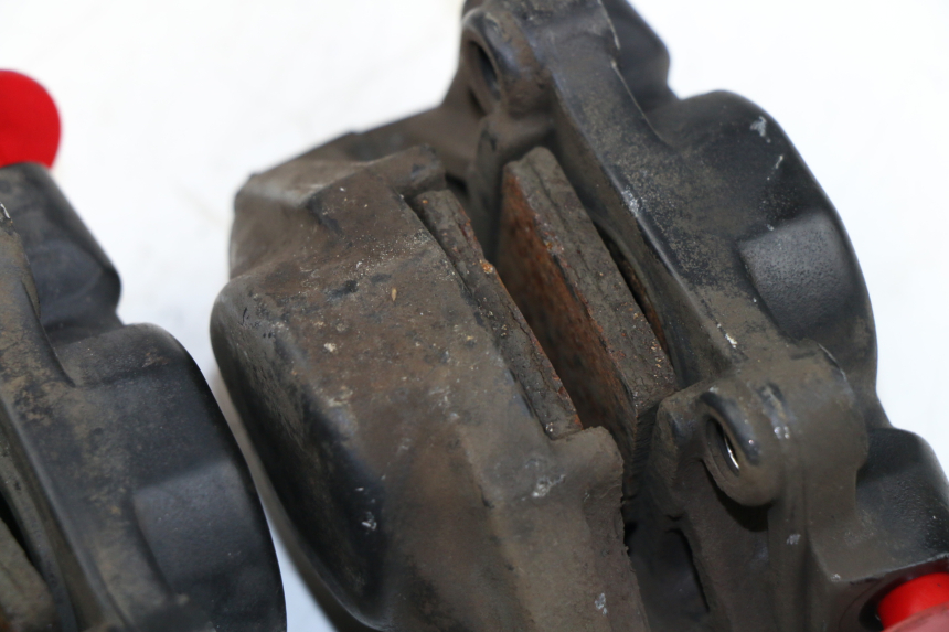 photo de PINÇA DE TRAVÃO DIANTEIRA PIAGGIO MP3 125 (2006 - 2014) - Pontos de fixação