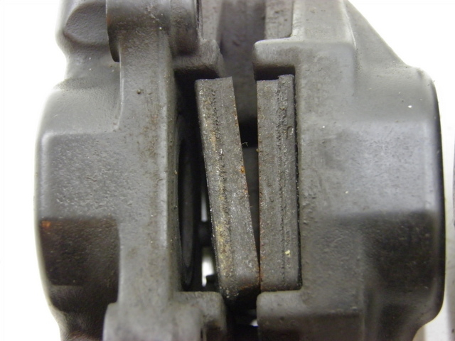 photo de PINÇA DE FREIO DIANTEIRA PIAGGIO MP3 RL 125 (2006 - 2014) - Detalhe da peça
