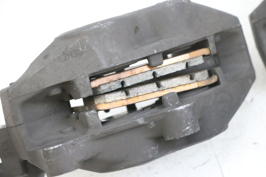 photo de PINÇA DE TRAVÃO DIANTEIRA BMW R RT ABS 1200 (2010 - 2014) - Marcações e referências