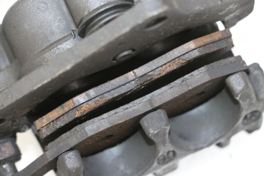 photo de PINÇA DE FREIO DIANTEIRA PEUGEOT SATELIS 125 (2006 - 2009) - Zoom do estado de desgaste