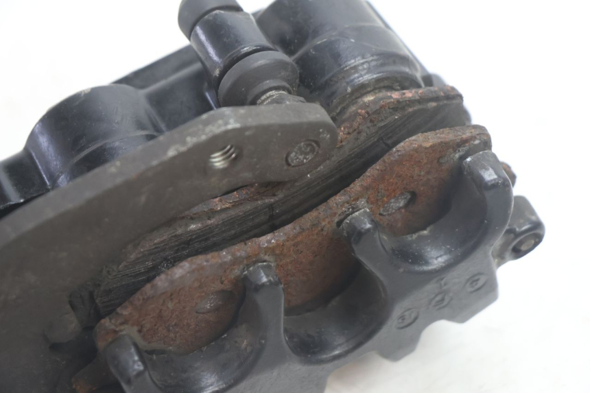 photo de PINÇA DE FREIO DIANTEIRA PEUGEOT SATELIS 125 (2013 - 2018) - Pontos de fixação