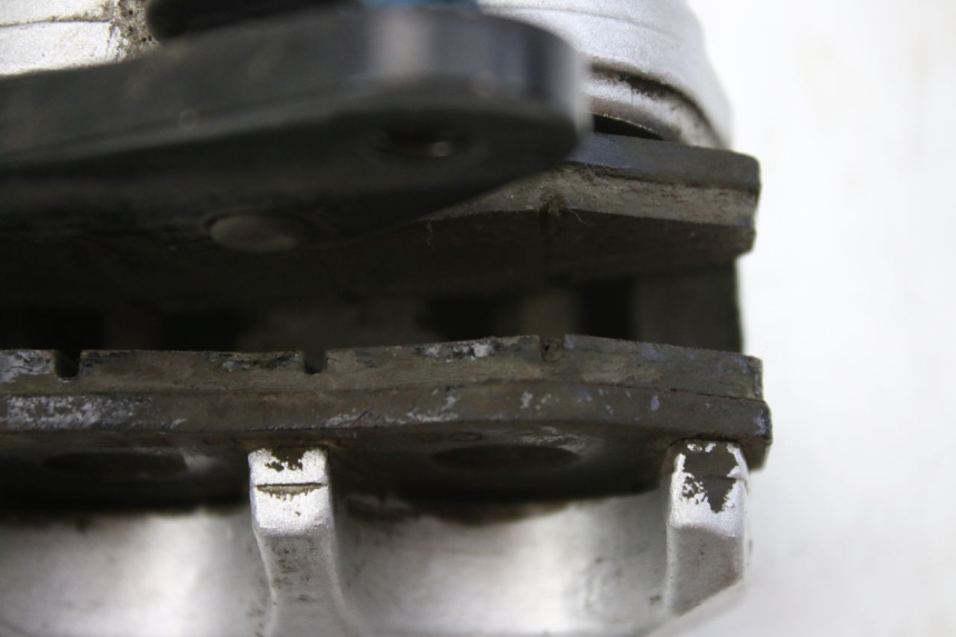 photo de PINÇA DE TRAVÃO DIANTEIRA KYMCO SENTO 100 (2008 - 2013) - Pontos de fixação