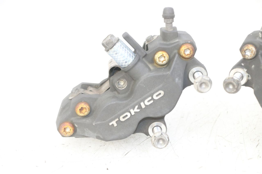 photo de PINÇA DE FREIO DIANTEIRA SUZUKI GSX F GSXF 650 (2007 - 2015) - Pontos de fixação