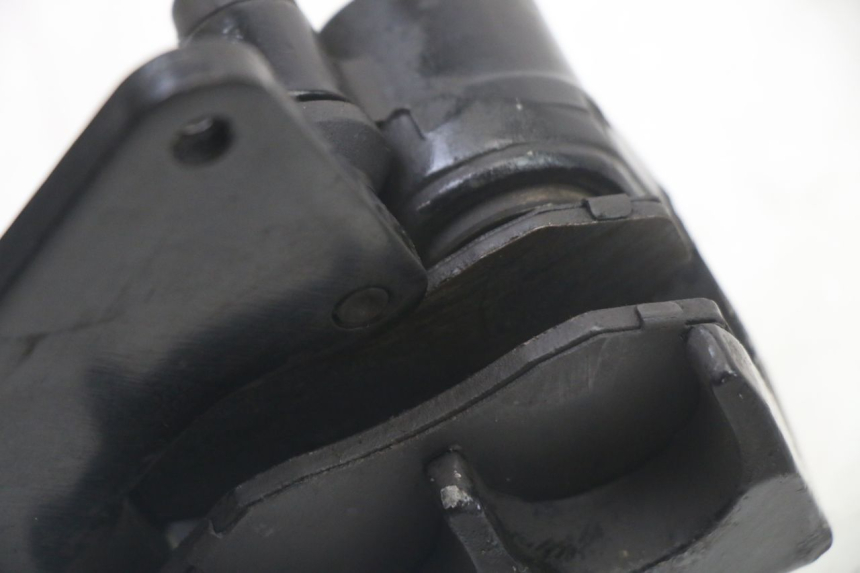 photo de PINÇA DE TRAVÃO DIANTEIRA SYM ORBIT III 3 4T 50 (2018 - 2021) - Pontos de fixação