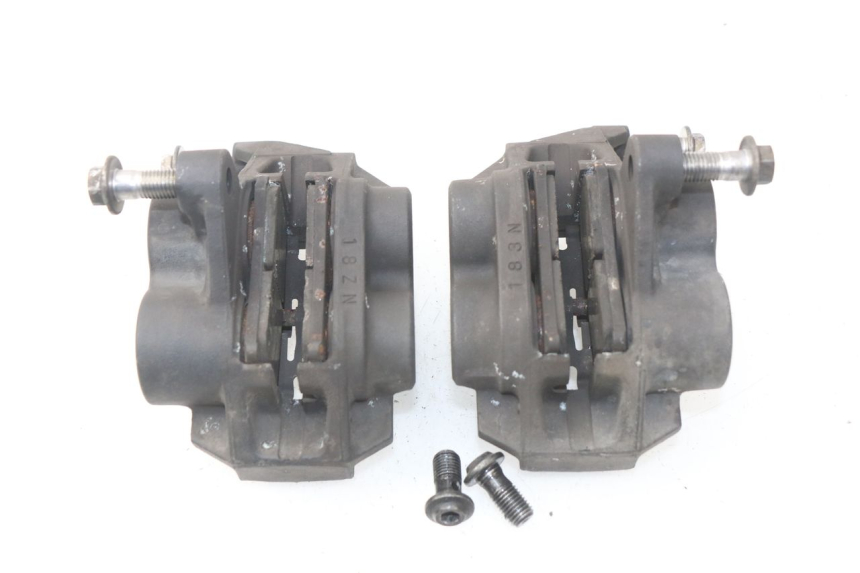 photo de PINÇA DE TRAVÃO DIANTEIRA YAMAHA TDM ABS 900 (2002 - 2014) - Outro ângulo de visão