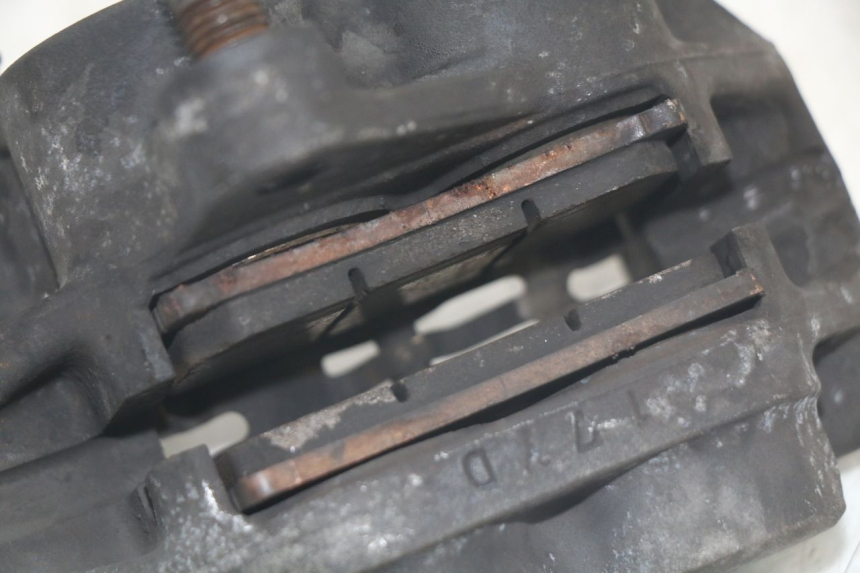 photo de PINÇA DE TRAVÃO DIANTEIRA YAMAHA TDM ABS 900 (2002 - 2014) - Detalhes característicos