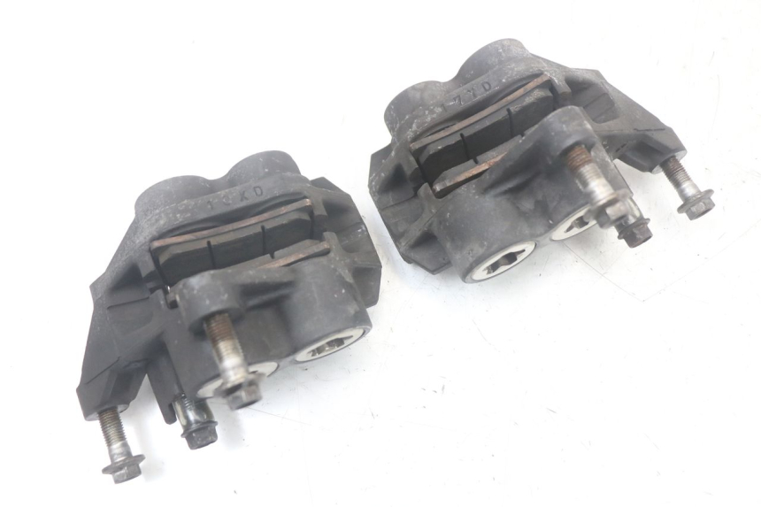 photo de PINÇA DE TRAVÃO DIANTEIRA YAMAHA TDM ABS 900 (2002 - 2014) - Pontos de fixação