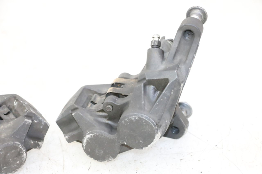 photo de PINÇA DE TRAVÃO DIANTEIRA YAMAHA TDM ABS 900 (2002 - 2014) - Estado da superfície