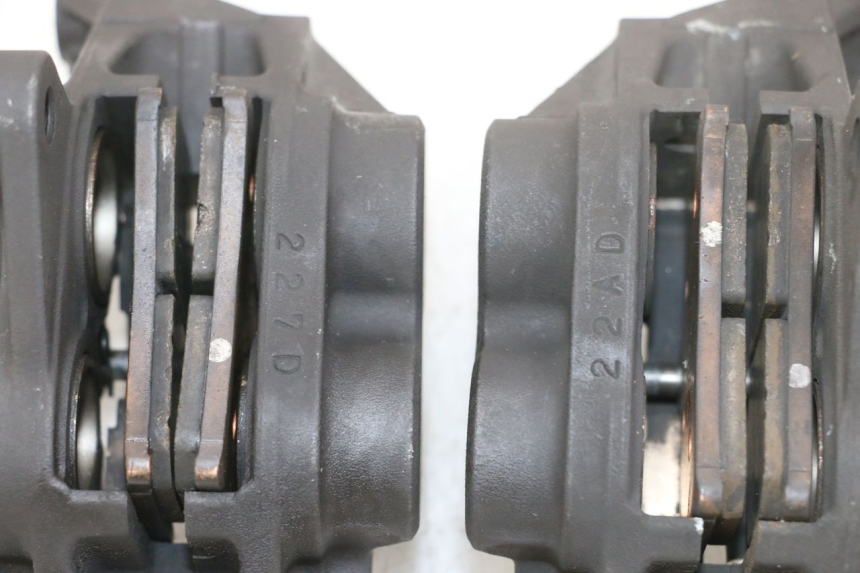 photo de PINÇA DE FREIO DIANTEIRA YAMAHA TDM ABS 900 (2002 - 2014) - Outro ângulo de visão