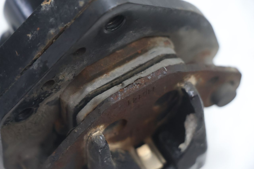 photo de PINÇA DE FREIO DIANTEIRA PEUGEOT TKR TREKKER FURIOUS 50 (2005 - 2014) - Pontos de fixação