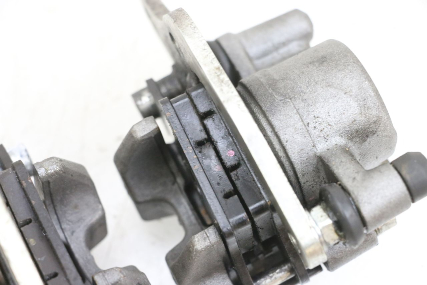 photo de PINÇA DE FREIO DIANTEIRA YAMAHA TRICITY 300 (2020 - 2024) - Outro ângulo de visão