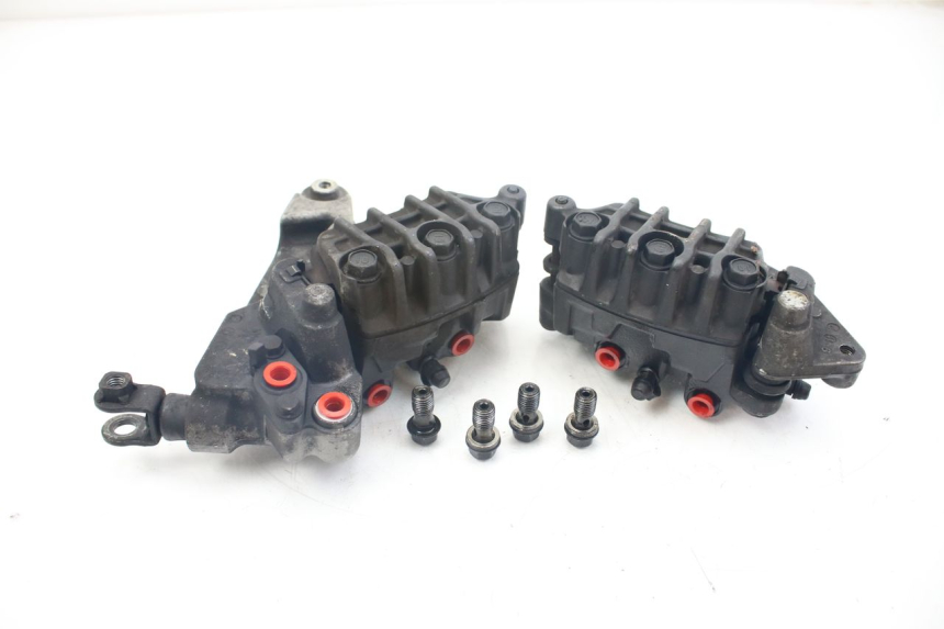 photo de PINÇA DE FREIO DIANTEIRA HONDA VFR FI RC46 800 (1998 - 2001) - Ampliação técnica