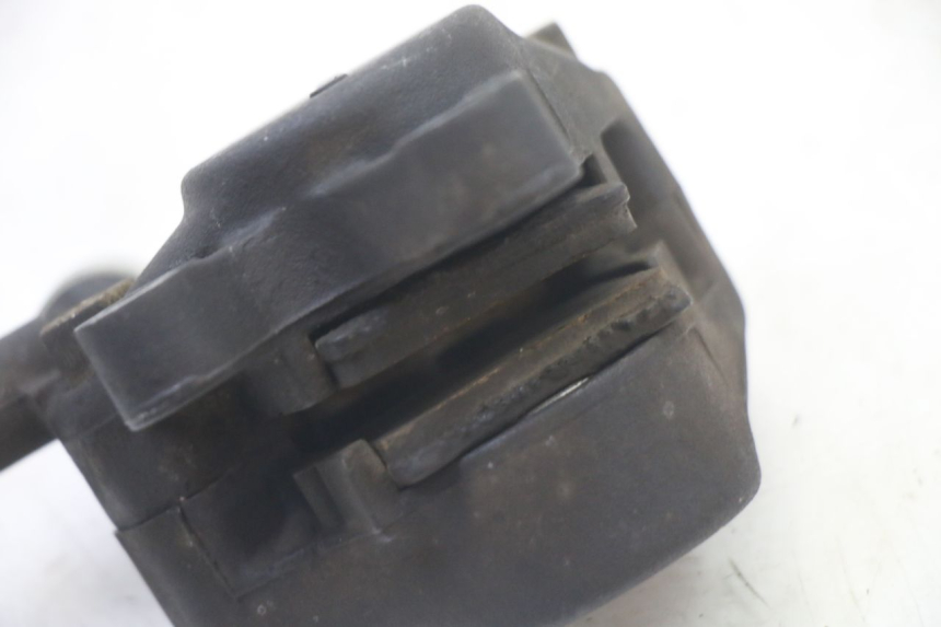 photo de PINÇA DE FREIO DIANTEIRA YAMAHA WHY 50 (1998 - 2000) - Pontos de fixação
