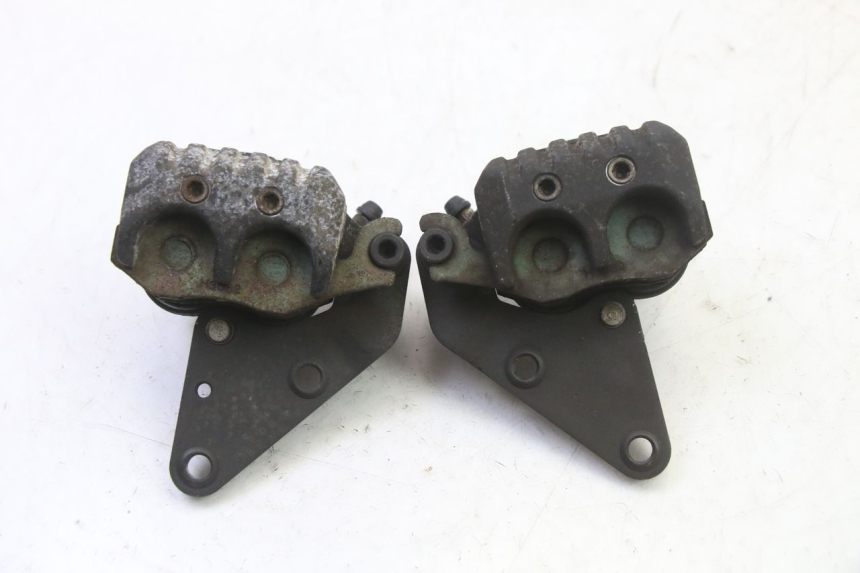 photo de PINÇA DE TRAVÃO DIANTEIRA PIAGGIO X9 EVOLUTION 125 (2003 - 2007) - Pontos de fixação