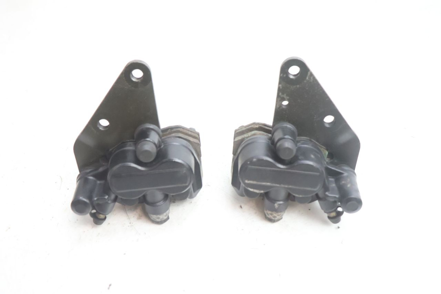 photo de PINÇA DE TRAVÃO DIANTEIRA PIAGGIO X9 EVOLUTION 125 (2003 - 2007) - Pontos de fixação