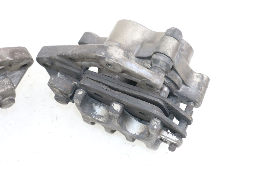 photo de PINÇA DE FREIO DIANTEIRA KYMCO XCITING 250 (2006 - 2009) - Outro ângulo de visão