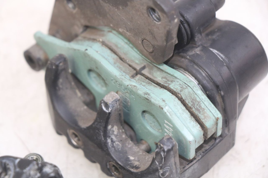 photo de PINÇA DE FREIO DIANTEIRA PIAGGIO XEVO - X EVO 125 (2007 - 2017) - Zoom do estado de desgaste