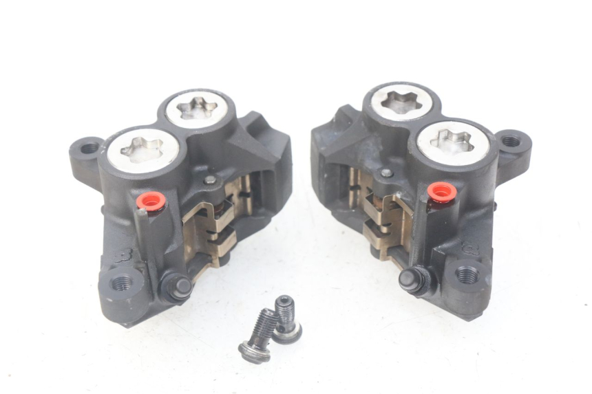 photo de PINÇA DE TRAVÃO DIANTEIRA YAMAHA XP T-MAX TMAX ABS 530 (2012 - 2015) - Detalhe da peça