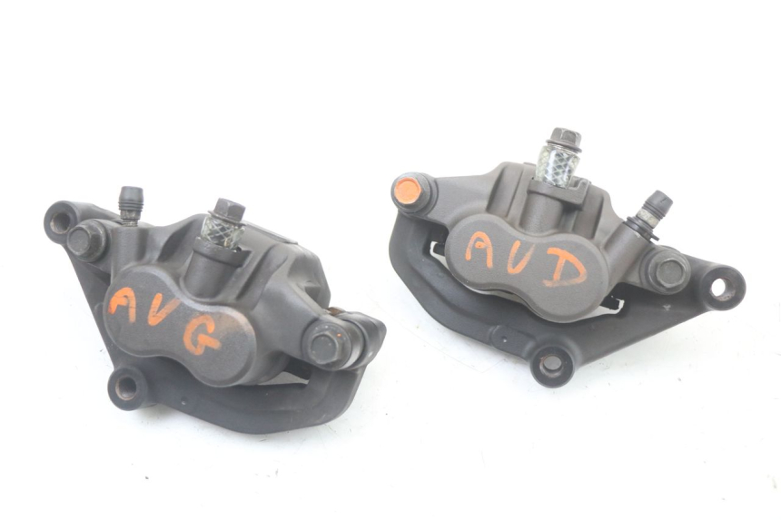photo de PINÇA DE FREIO DIANTEIRA YAMAHA XJ6 ABS 600 (2008 - 2016) - Detalhe da peça