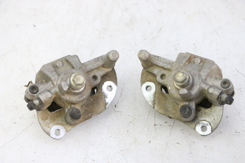 photo de PINÇA DE FREIO DIANTEIRA YAMAHA YFM R RAPTOR 250 (2008 - 2014) - Detalhes característicos