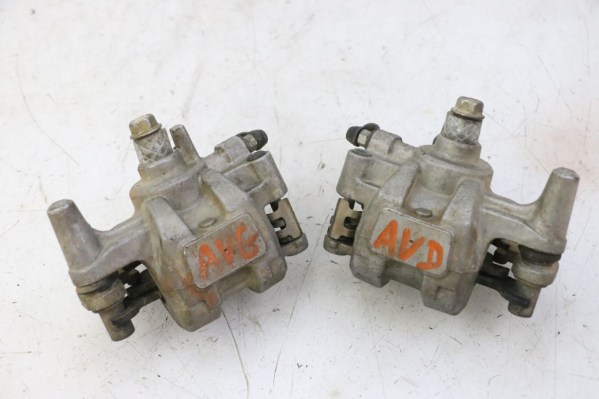 photo de PINÇA DE FREIO DIANTEIRA YAMAHA YFM R RAPTOR 250 (2008 - 2014) - Outro ângulo de visão