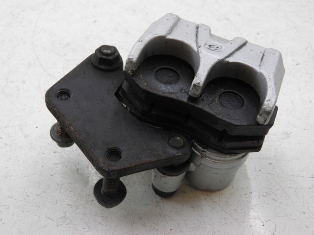 photo de PINÇA DE TRAVÃO DIANTEIRO YIYING YY 125 T-10 125 (2006 - 2012) - Detalhe da peça