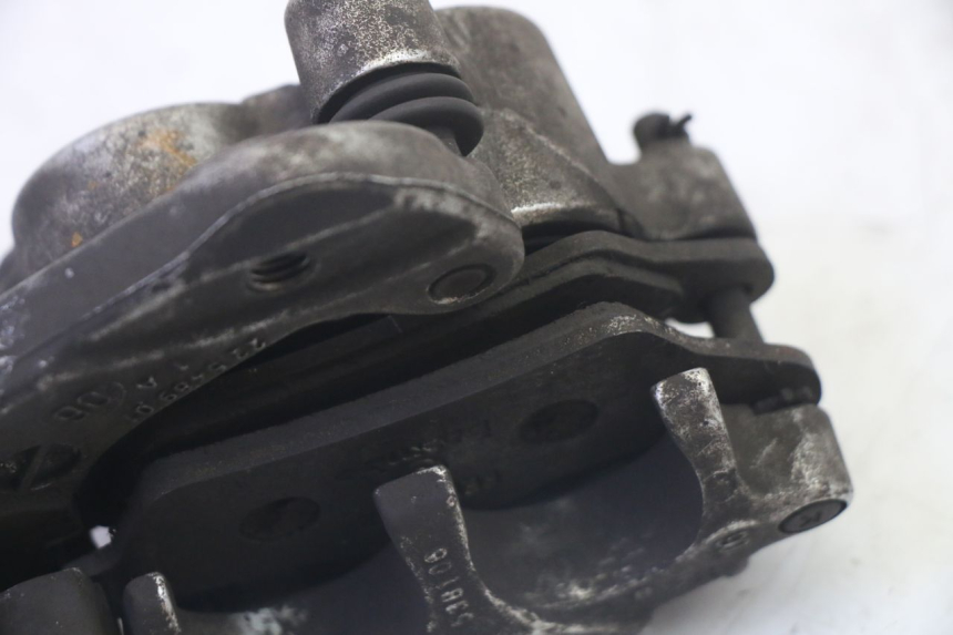 photo de PINÇA DE FREIO DIANTEIRA YAMAHA YP MAJESTY 125 (2007 - 2010) - Pontos de fixação